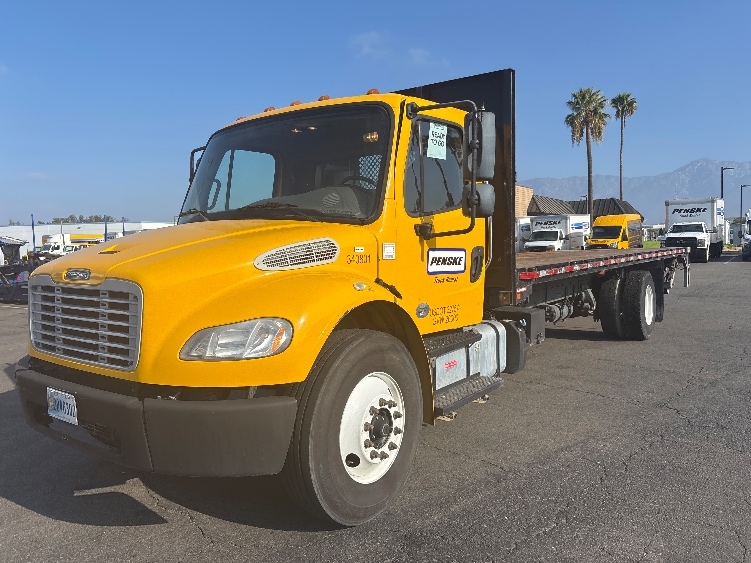 2020 Freightliner eM2 in Anaheim, CA — photo 3