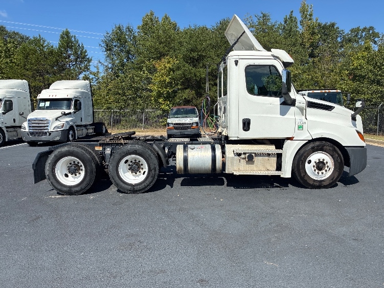 2020 Freightliner Cascadia in Concord, NC — photo 8