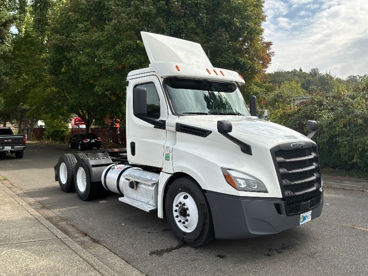 2020 Freightliner Cascadia in Tukwila, WA