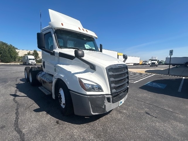 2020 Freightliner Cascadia in Eden, MD