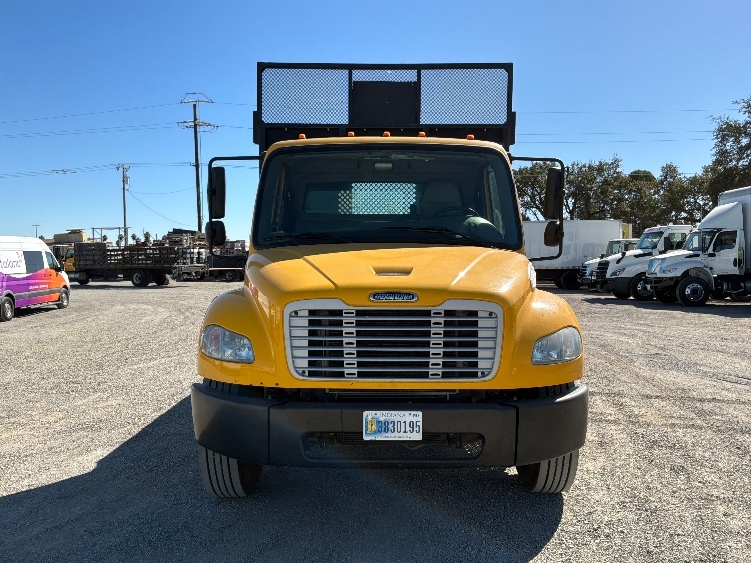 2020 Freightliner eM2 in Santa Rosa, CA — photo 2
