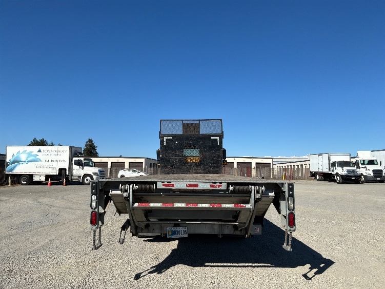 2020 Freightliner eM2 in Santa Rosa, CA — photo 7