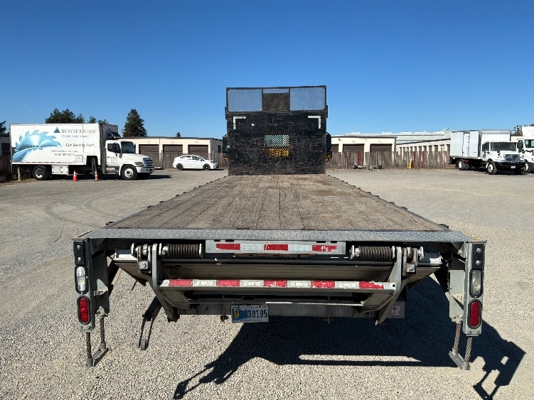 2020 Freightliner eM2 in Santa Rosa, CA — photo 8