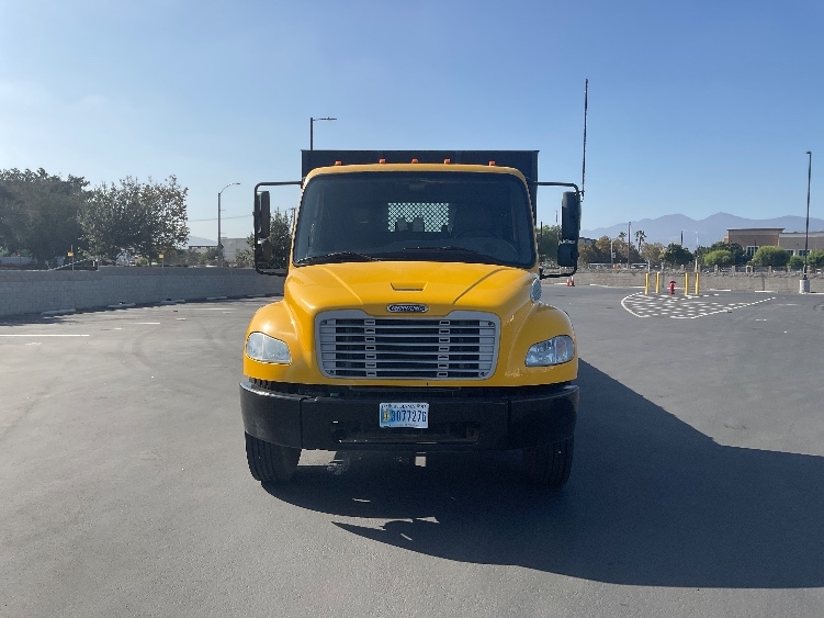 2020 Freightliner eM2 in Ontario, CA — photo 2