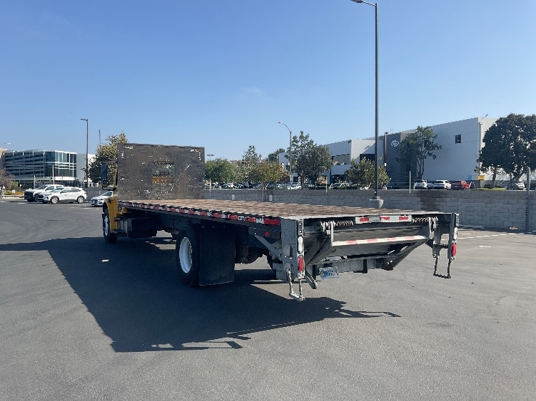 2020 Freightliner eM2 in Ontario, CA — photo 6