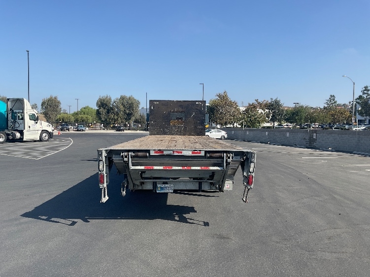 2020 Freightliner eM2 in Ontario, CA — photo 7
