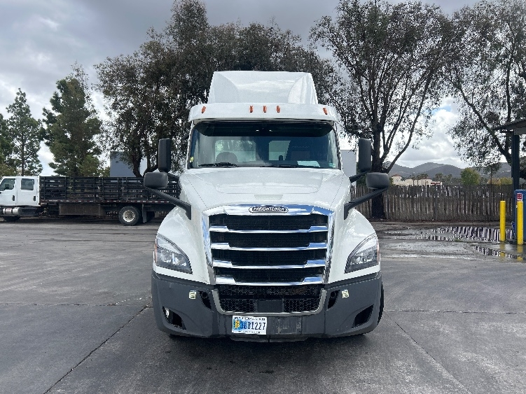 2020 Freightliner Cascadia in Fontana, CA