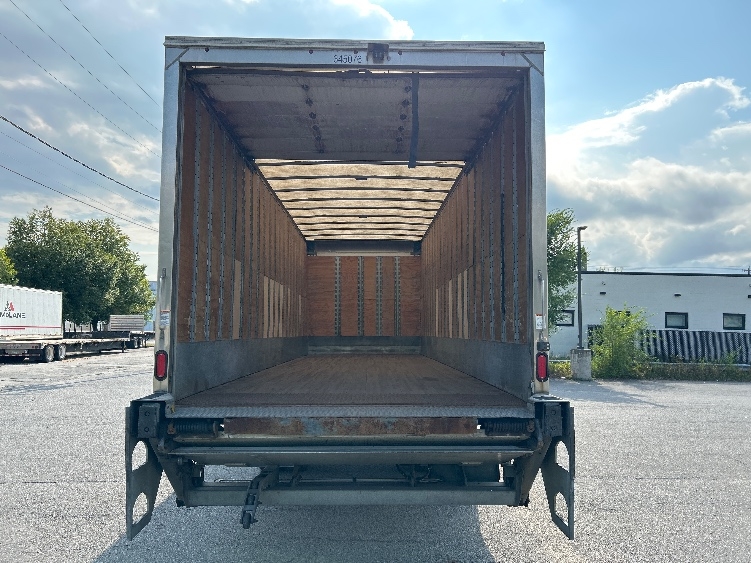 2021 Freightliner eM2 in Albany, NY — photo 8