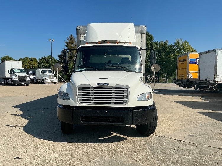 2021 Freightliner eM2 in Hammond, LA — photo 2