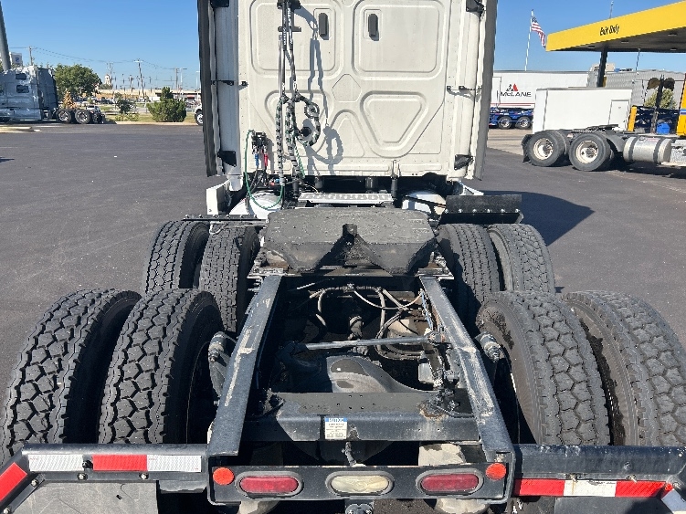 2021 Freightliner Cascadia in Oklahoma City, OK — photo 6