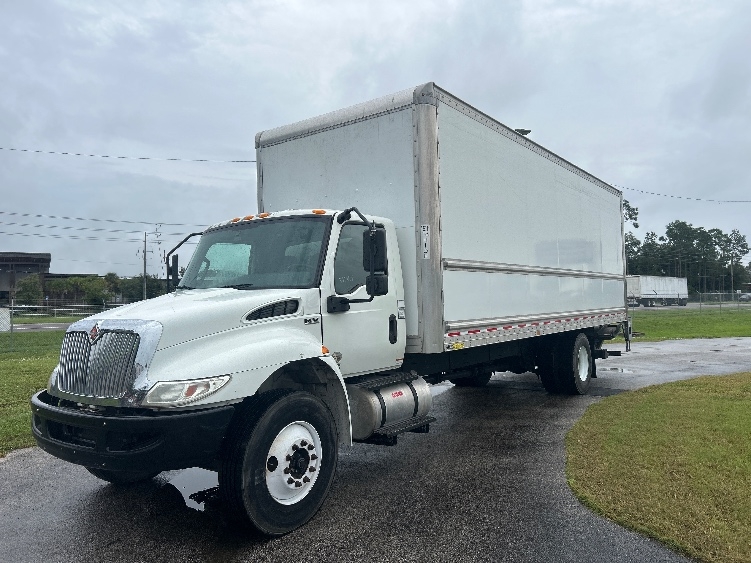2020 International MV in Ocala, FL — photo 3