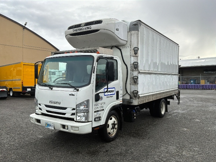 2020 Isuzu NRR in Everett, WA — photo 3