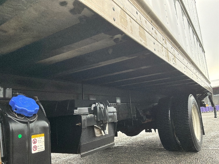 2020 Isuzu NRR in Everett, WA — photo 5