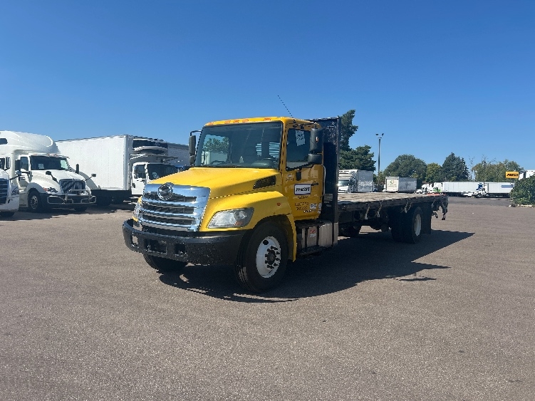 2020 Hino 268 in Brooklyn Park, MN — photo 3
