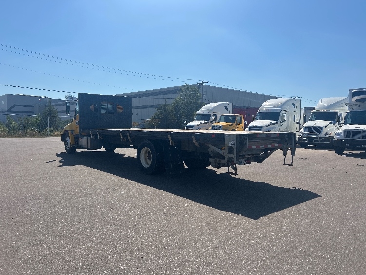 2020 Hino 268 in Brooklyn Park, MN — photo 6