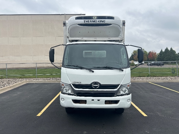 2020 Hino 195 in Brooklyn Park, MN — photo 2