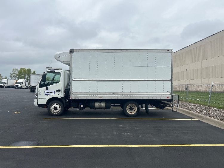 2020 Hino 195 in Brooklyn Park, MN — photo 4
