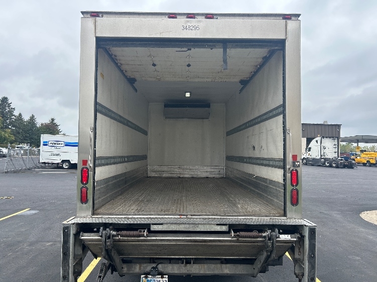 2020 Hino 195 in Brooklyn Park, MN — photo 8