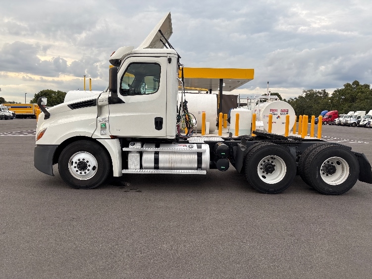 2020 Freightliner Cascadia in Ocala, FL — photo 4