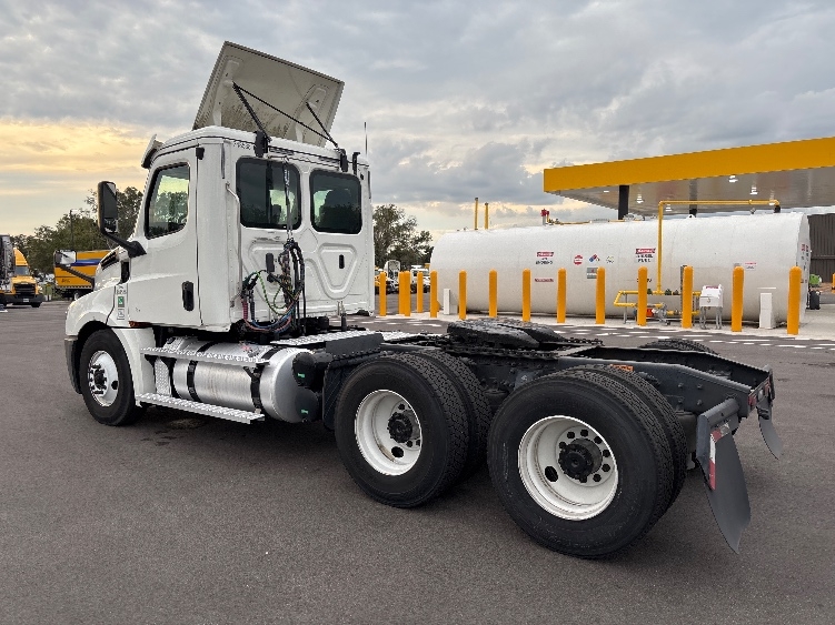 2020 Freightliner Cascadia in Ocala, FL — photo 5