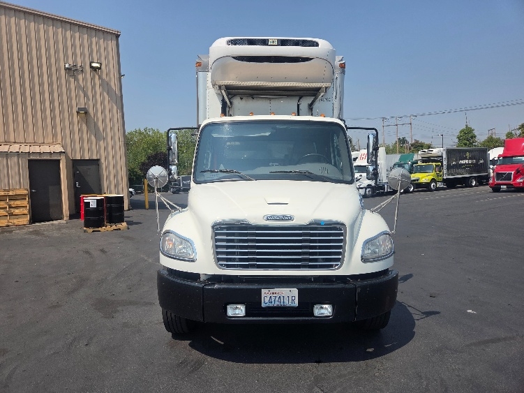 2020 Freightliner eM2 in Kent, WA — photo 2
