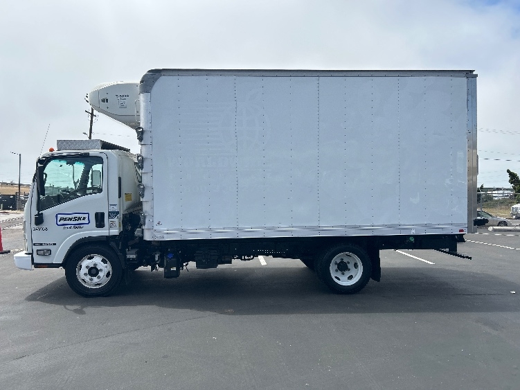 2020 Isuzu NRR in Torrance, CA — photo 4