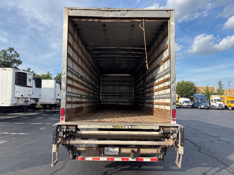 2020 Freightliner eM2 in Sterling, VA — photo 8
