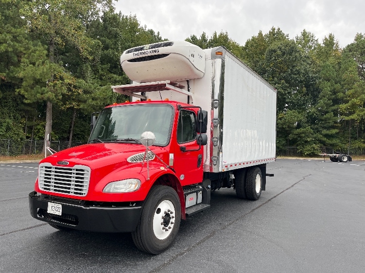 2020 Freightliner eM2 in Forest Park, GA — photo 3