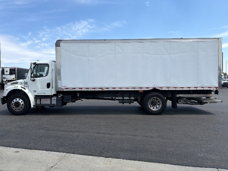 2020 Freightliner eM2 in Fontana, CA — photo 4