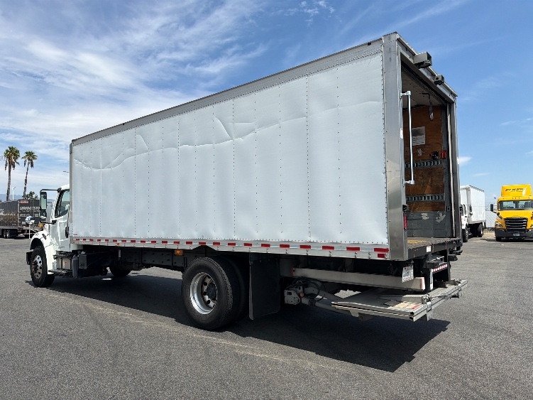 2020 Freightliner eM2 in Fontana, CA — photo 6