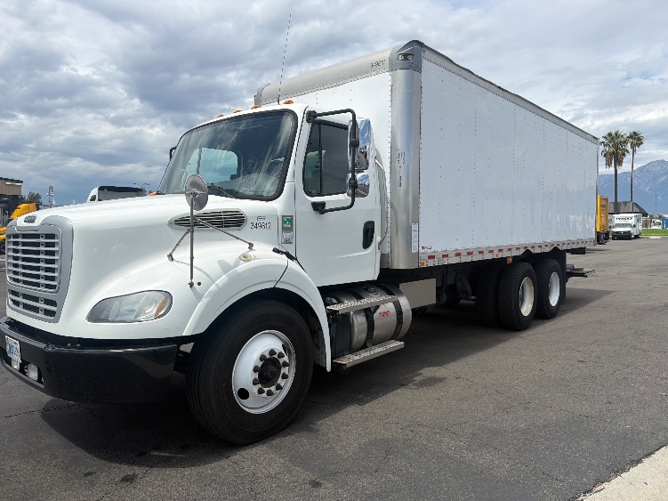 2020 Freightliner M2 112 in Fontana, CA — photo 3