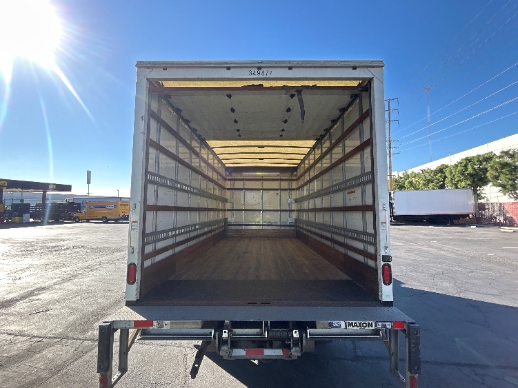 2020 Isuzu NQR in Torrance, CA — photo 8