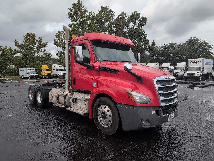 2020 Freightliner Cascadia in Jacksonville, FL