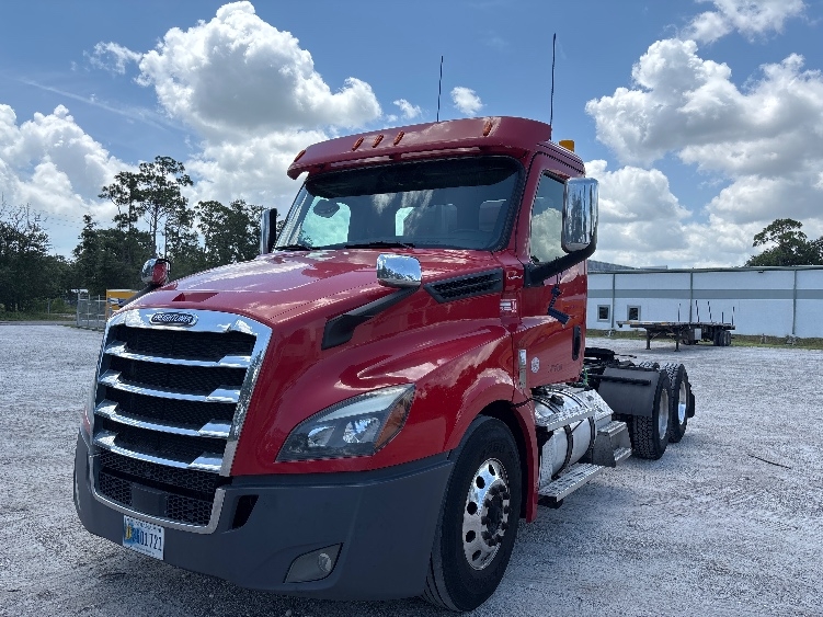 2020 Freightliner Cascadia in Ocala, FL — photo 3