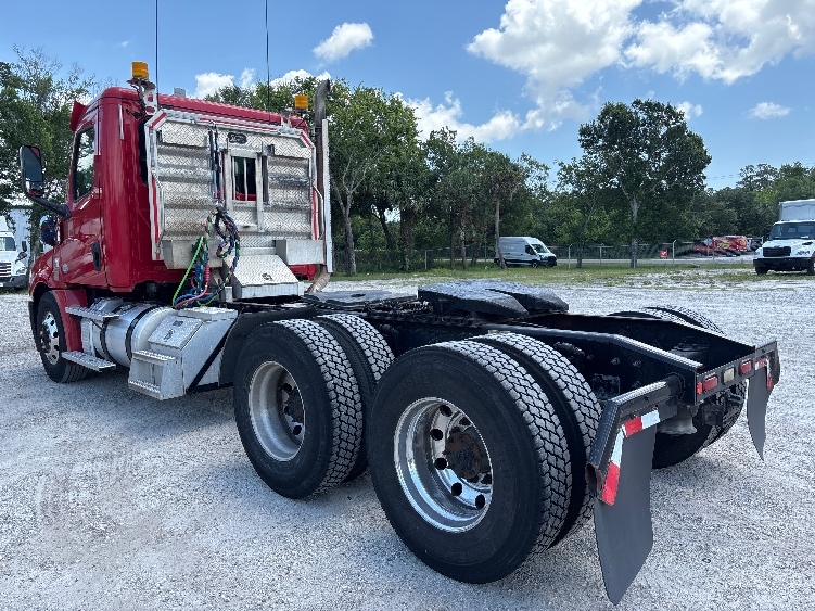 2020 Freightliner Cascadia in Ocala, FL — photo 5