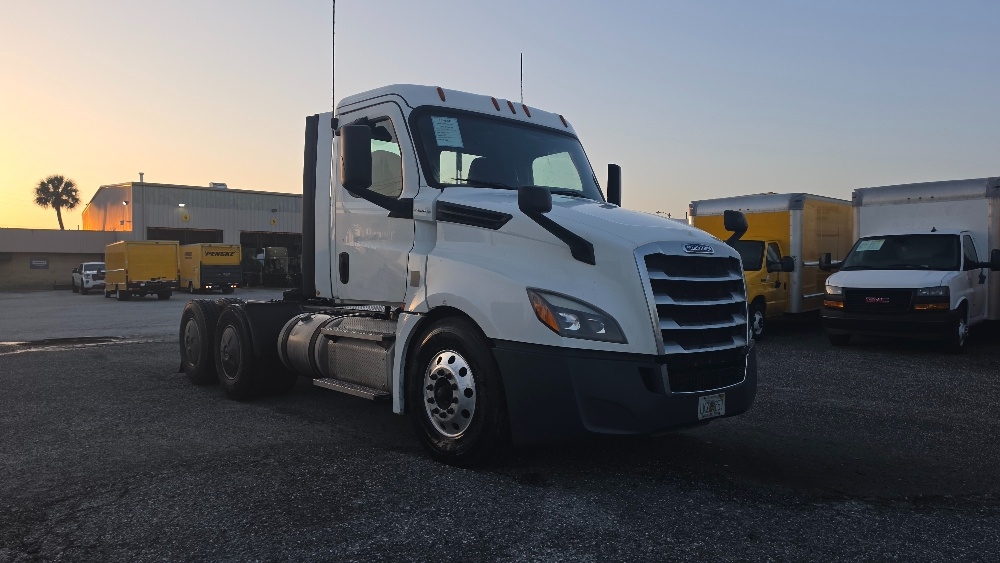 2020 Freightliner Cascadia in Ocala, FL