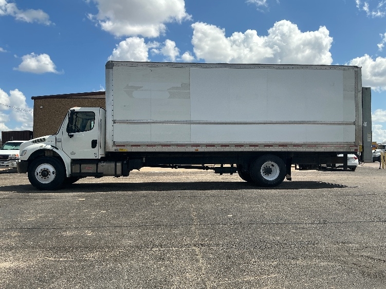 2020 Freightliner eM2 in Dallas, TX — photo 4