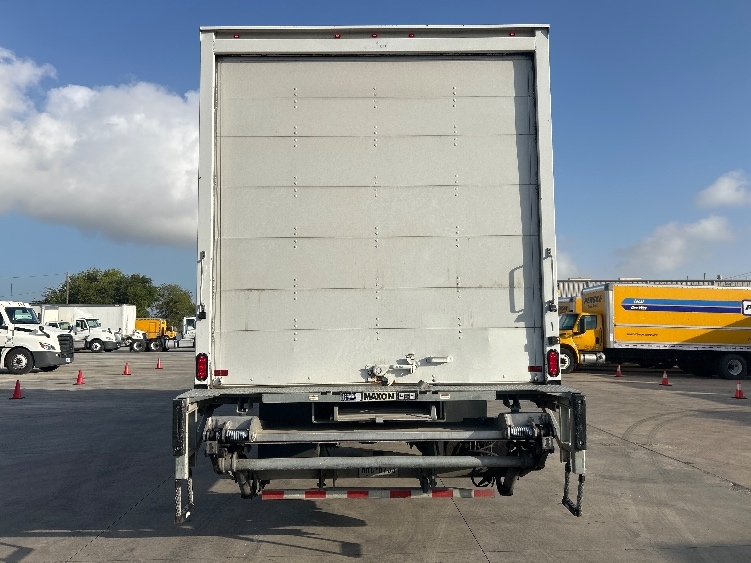 2020 Freightliner eM2 in Dallas, TX — photo 7