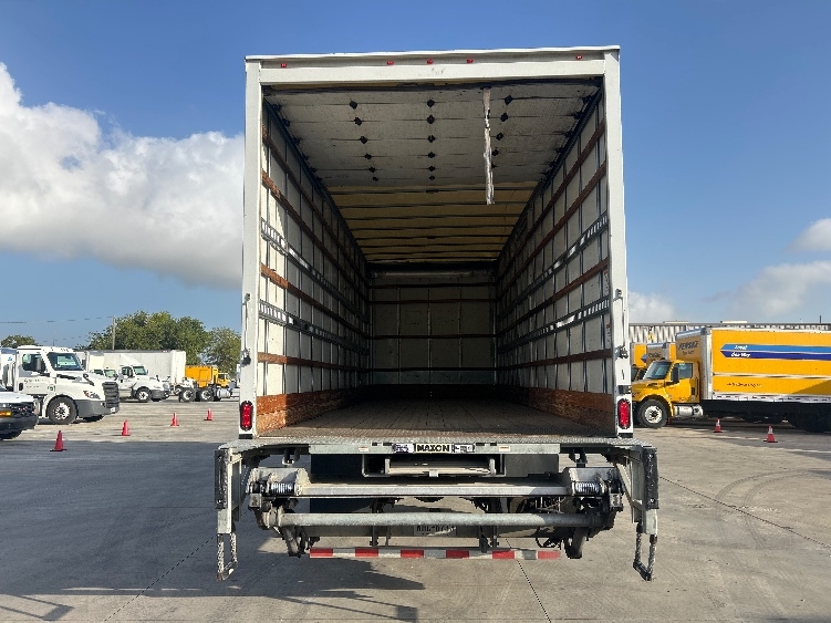 2020 Freightliner eM2 in Dallas, TX — photo 8