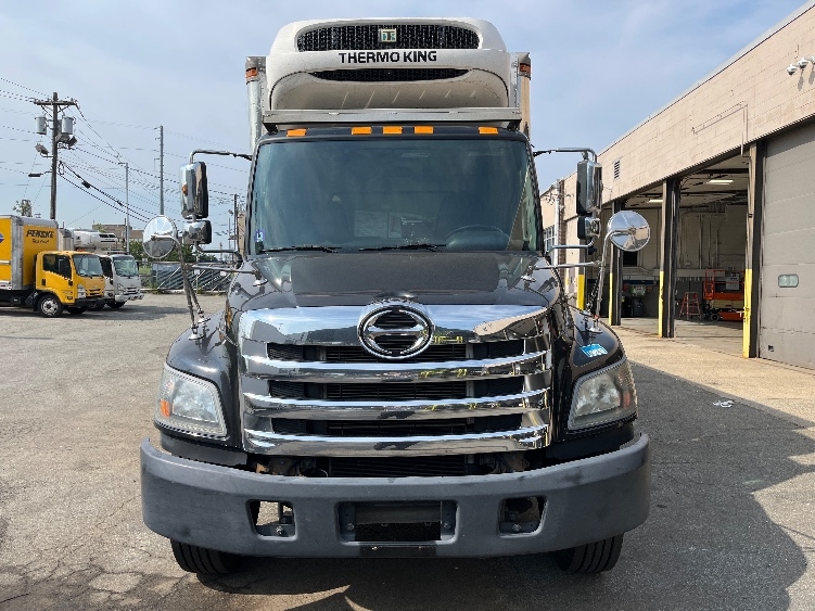 2020 Hino 268 in Monmouth Junction, NJ — photo 2