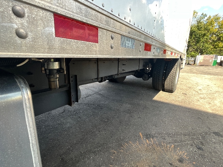 2020 Hino 268 in Milford, DE — photo 5