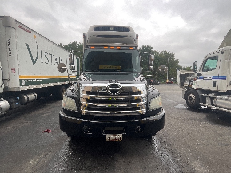 2020 Hino 268 in Milford, DE — photo 2