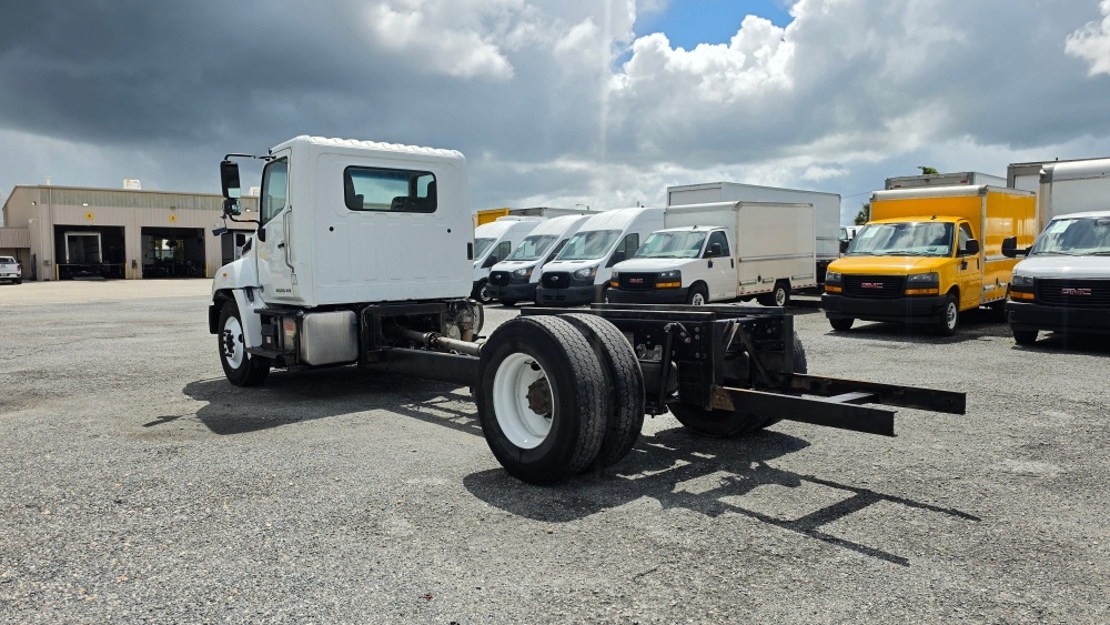 2020 Hino 268 in Ocala, FL — photo 6