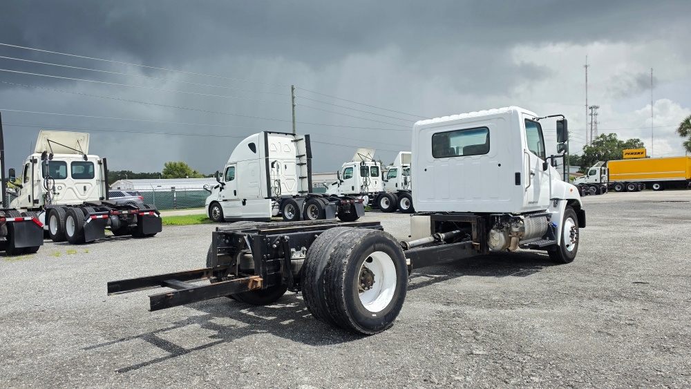 2020 Hino 268 in Ocala, FL — photo 8