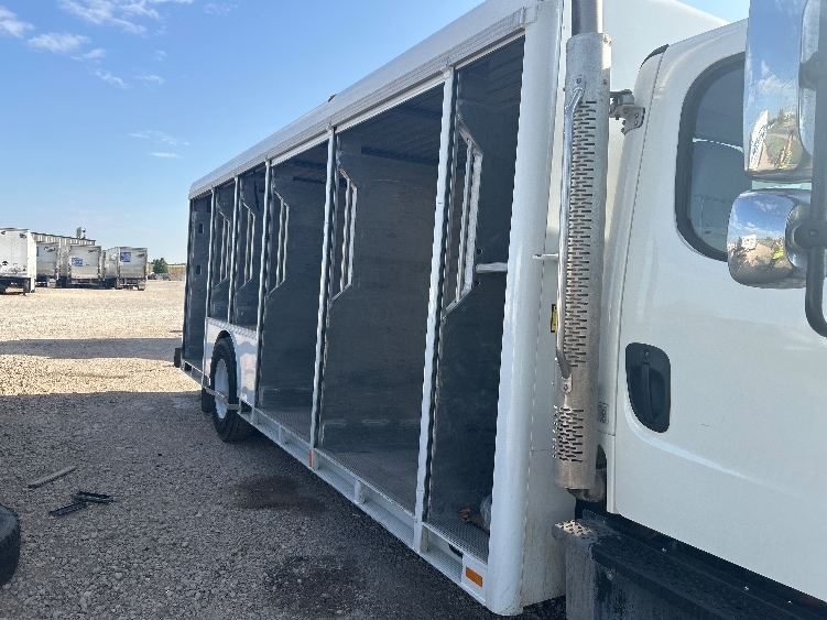 2020 Freightliner eM2 in Amarillo, TX — photo 8