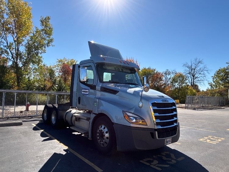 2020 Freightliner Cascadia in Middlefield, OH
