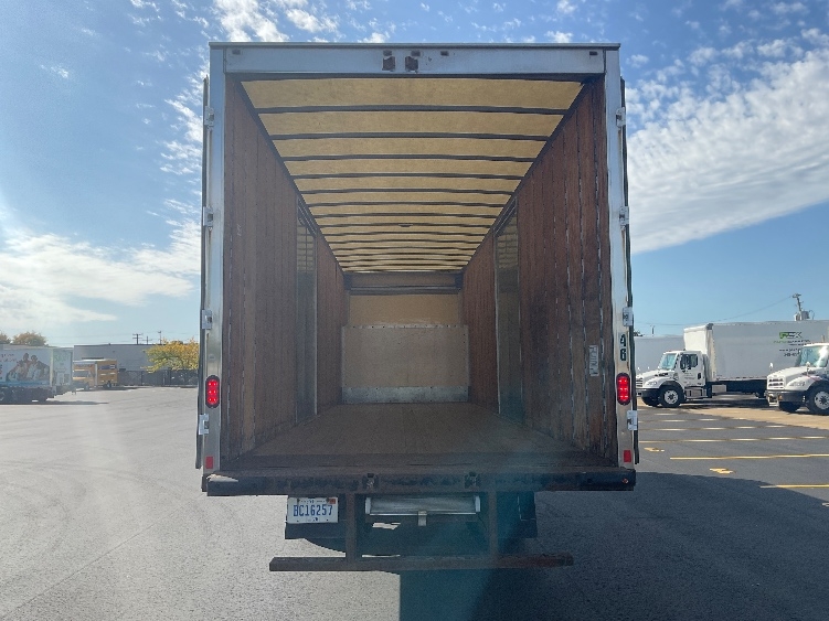 2020 Freightliner eM2 in Lansing, MI — photo 8
