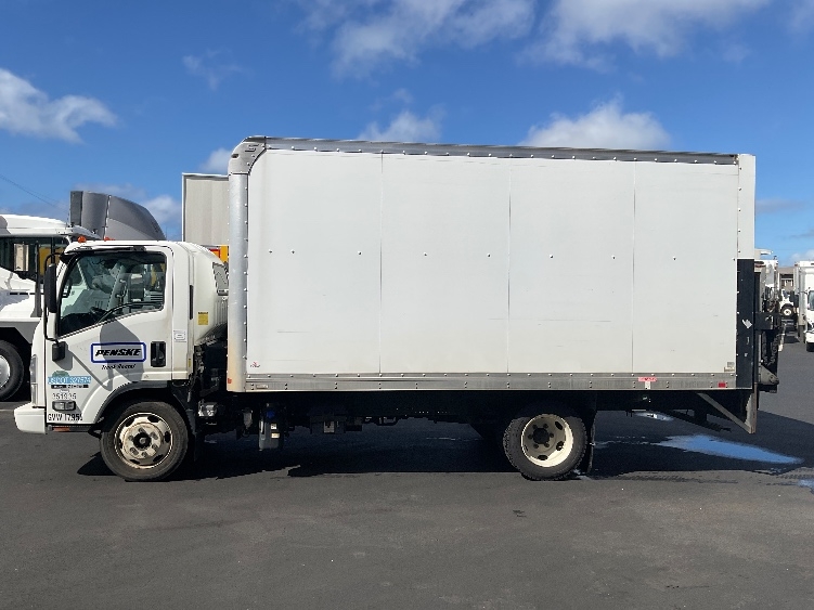 2020 Isuzu NQR in Torrance, CA — photo 4