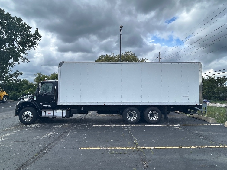 2020 Freightliner eM2 in Sturtevant, WI — photo 3