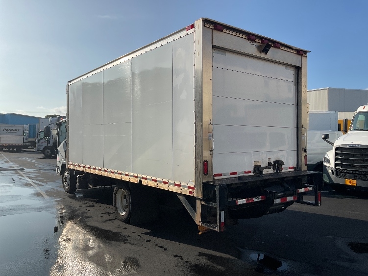 2020 Isuzu NQR in La Mirada, CA — photo 6